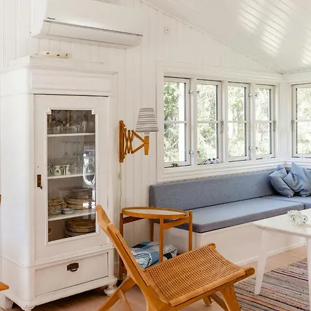 Feel The Nature Around In Scandinavian Log House * Frederiksvaerk