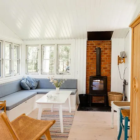 Feel The Nature Around In Scandinavian Log House * Frederiksvaerk